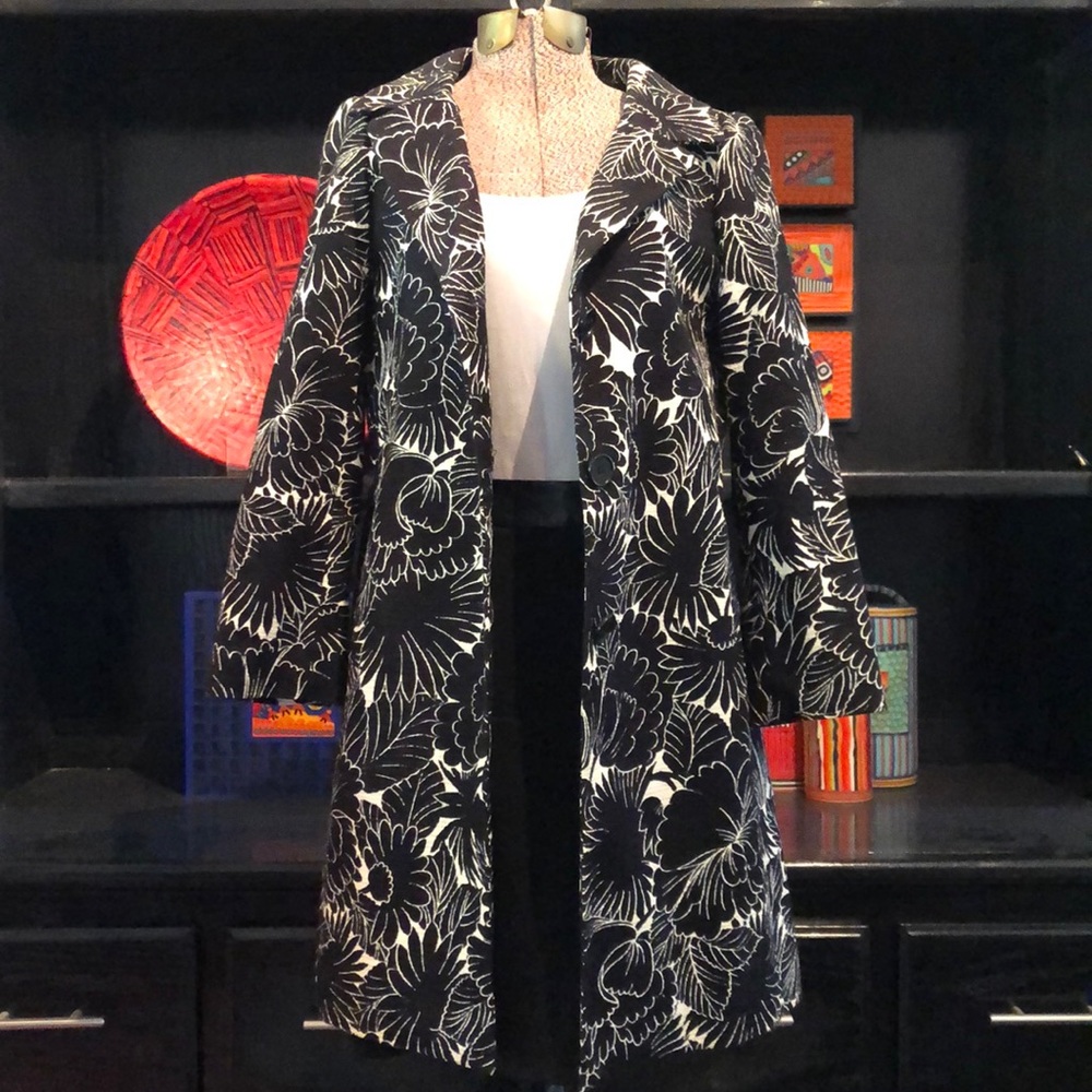 Ann Taylor Black and White Graphic Floral Topper Jacket